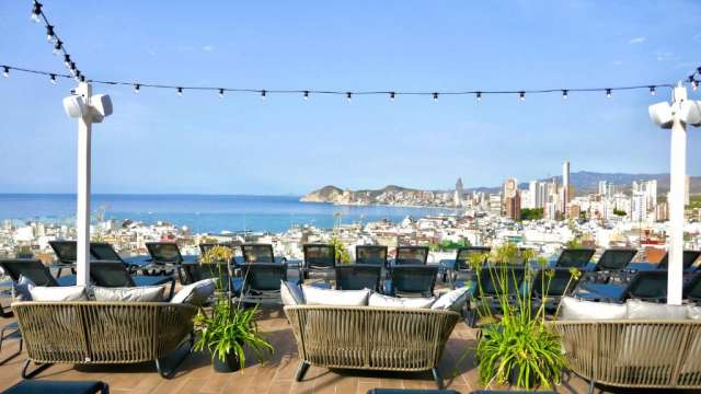 ULTRA LAST MINUTE PE PLAJA BENIDORM 4**** DEMIPENSIUNE PRIMAVERA ZBOR DIN CLUJ NAPOCA CU TAXE INCLUSE