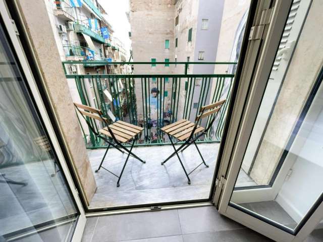 City Break in Napoli:de la 325 euro cazare 3 nopti cu mic dejun+ transport avion+ toate taxele