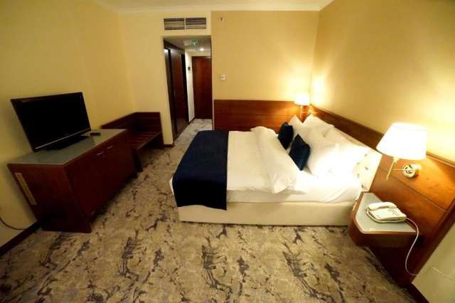 VACANTA PASTE IORDANIA, 7 NOPTI CAZARE CU DEMIPENSIUNE, GHID SI INSOTITOR ROMAN, ZBOR TAROM DIN 5 ORASE