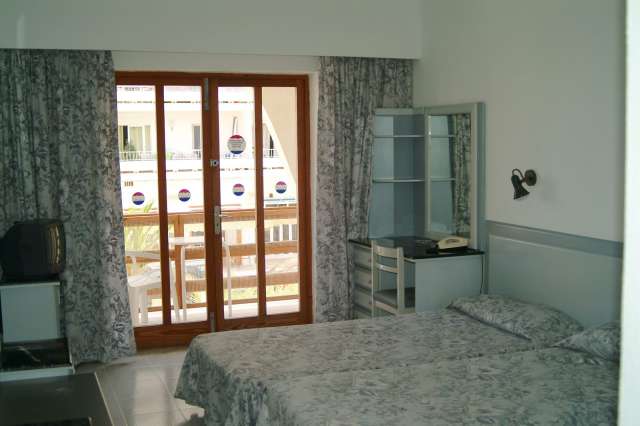 ULTRA LAST MINUTE PALMA DE MALLORCA 3*** STIL BONSAI ZBOR DIN OTOPENI CU TAXE INCLUSE