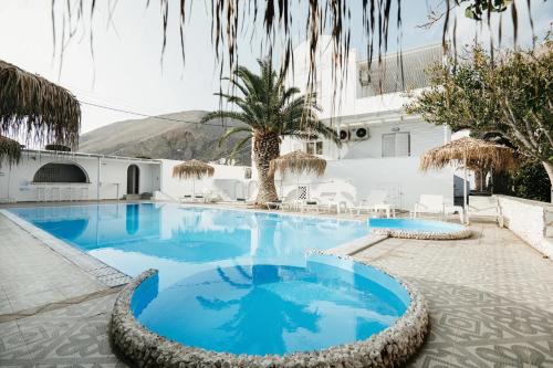  Beach Break Insula Santorini 6 nopti cu mic dejun 399 euro/persoana !