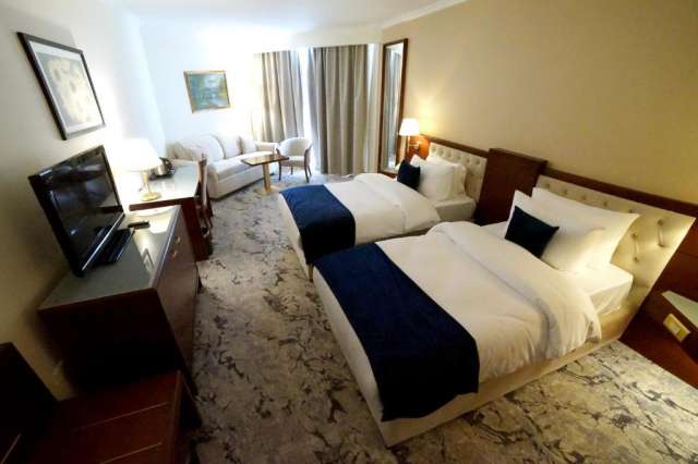 VACANTA PASTE IORDANIA, 7 NOPTI CAZARE CU DEMIPENSIUNE, GHID SI INSOTITOR ROMAN, ZBOR TAROM DIN 5 ORASE