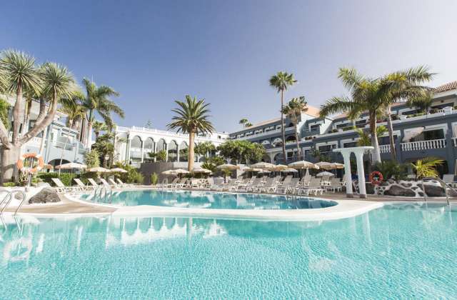 HOT SALES TENERIFE! Adrian Hotel Colon Guanahani 4*, Mic dejun si taxe incluse, Charter din Bucuresti