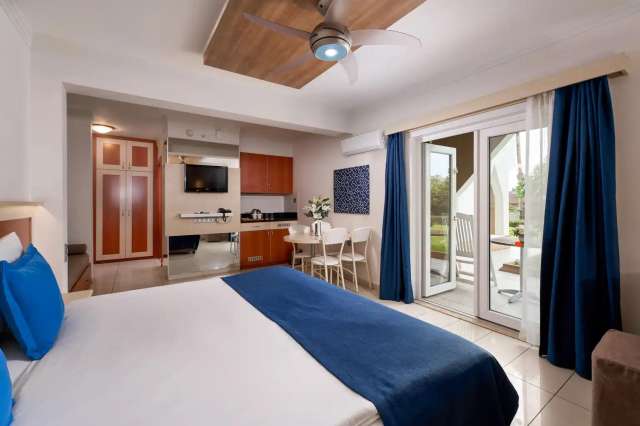 Turcia Antalya Deals  - MARVIDA CLUB PALMERAS PASCHA  4* Ultra All Inclusive , plecare Bucuresti!