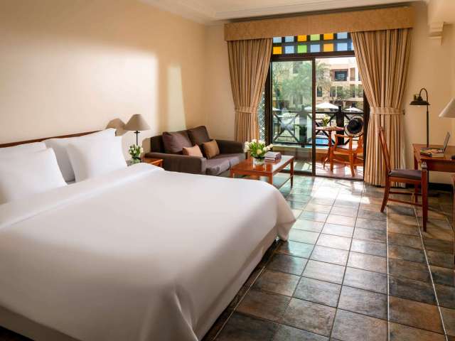 NOU !! BAHRAIN 799  EURO/ PERS PLECARE DIN BUCURESTI 04.11 - Novotel Bahrain Al Dana Resort