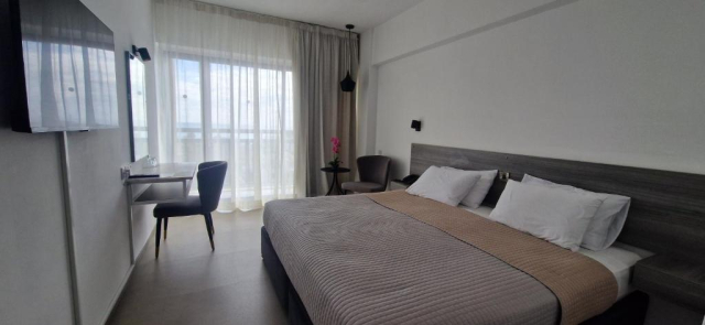 Ultimele 6 locuri!!!Revelion 2026 in Cipru la 618 euro,avion din Bucuresti! Navarria Hotel 3*