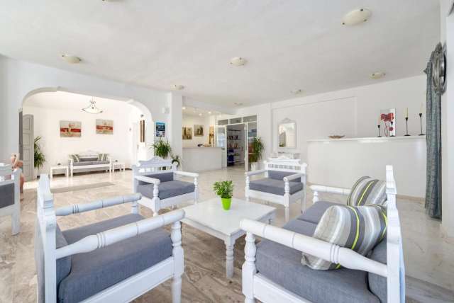 Hai la plaja in Santorini cu avion din Bucuresti la doar 639 euro/pers!
