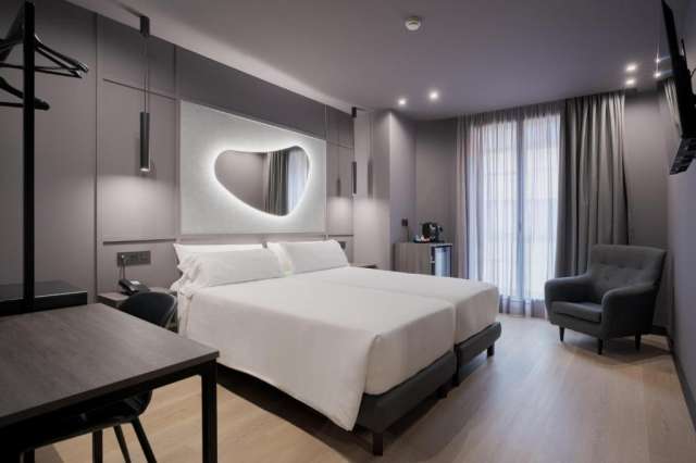 ULTRA LAST MINUTE INSULELE CANARE 4**** LIVVO LA ESCARLATA ZBOR DIRECT DIN OTOPENI CU TAXE INCLUSE