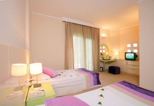 ANTALYA HOTEL GREEN MAX 5* UAI AVION SI TAXE INCLUSE TARIF 870 EUR
