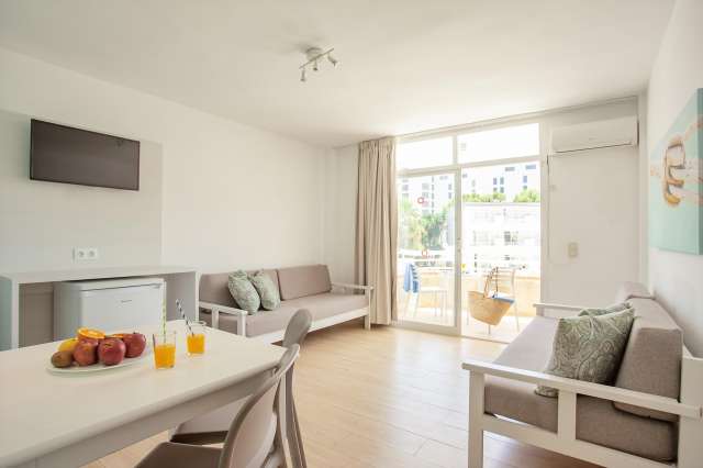 MALLORCA CLUB SA COMA  2* AVION SI TAXE INCLUSE TARIF 663 EUR