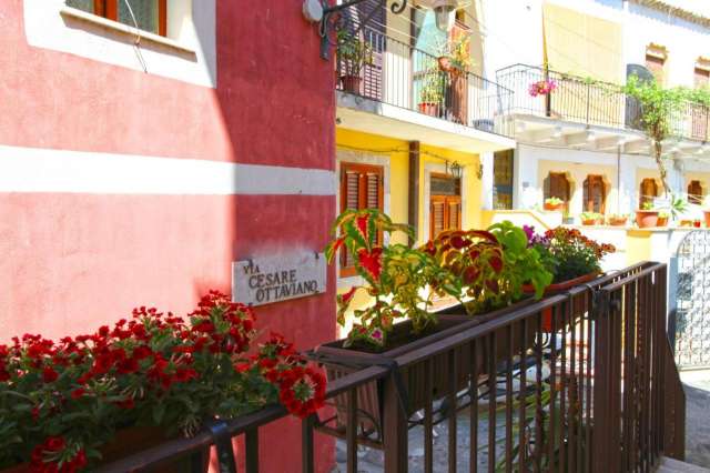  TAORMINA BED AND BEERCRAFT