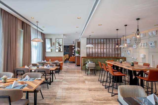 ULTRA LAST MINUTE REVELION DUBAI 2026- 4**** HILTON  ZBOR DIN OTOPENI CU TAXE INCLUSE