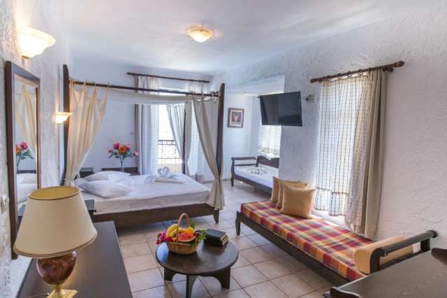 CRETA  Creta Aquamarine Hotel (Ex.Creta Residence) 3*  AVION SI TAXE INCLUSE TARIF 541 EUR