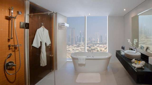 Sejur la plaja in Dubai la doar 650 euro,avion din Bucuresti!!! Ultimele 2 locuri!!! Millennium Central Downtown 4*