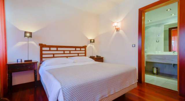 Last Minute Lisabona oferta 4 nopti mic dejun 365 euro/persoana !