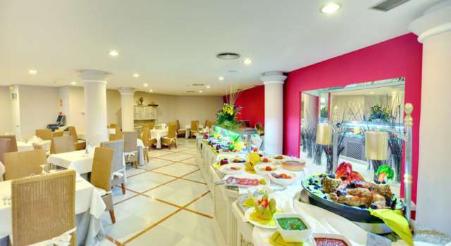 Sejur la plaja in Tenerife la doar 1068 euro,avion din Timisoara!!!Lagos De Fanabe 4*demipensiune