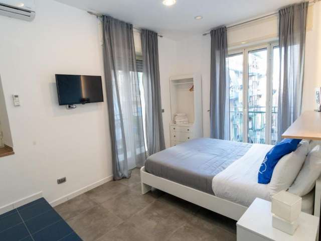 City Break in Napoli:de la 325 euro cazare 3 nopti cu mic dejun+ transport avion+ toate taxele