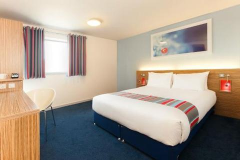  Travelodge Sheffield Central
