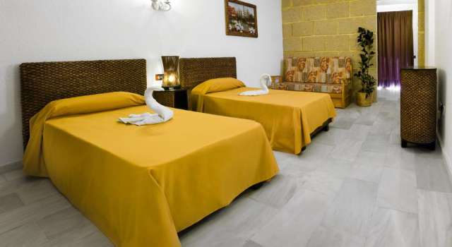 Last Minute Tenerife / plecare in 25.07 - Piramides Resort 3*