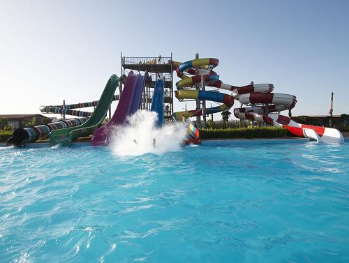 HURGHADA HOTEL    Mirage Bay Resort &amp; Aquapark (ex. Lillyland Aqua Park) 4*   AI AVION SI TAXE INCLUSE TARIF 463 EUR