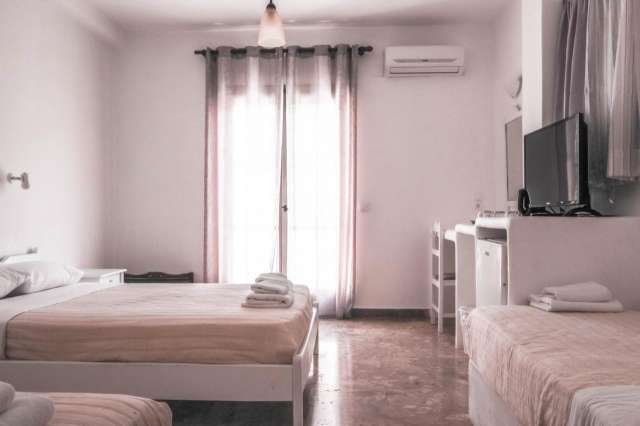 Hai la plaja in Santorini cu avion din Bucuresti la doar 639 euro/pers!