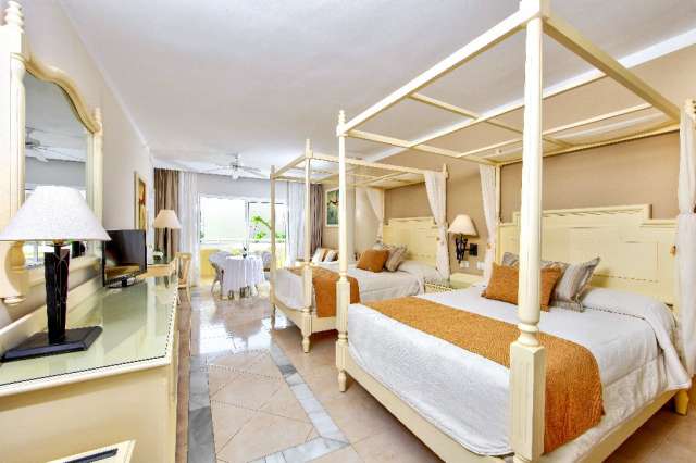 Revelion 2027 la plaja in Dominicana la doar 2840 euro,avion din Bucuresti! BAHIA PRINCIPE EXPLORE EL PORTILLO 