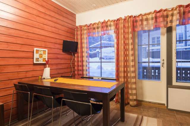 LAPONIA - ACASA LA MOS CRACIUN - Deals - Hotel KARHUNVARTIJA 3* - Charter din Bucuresti !!!