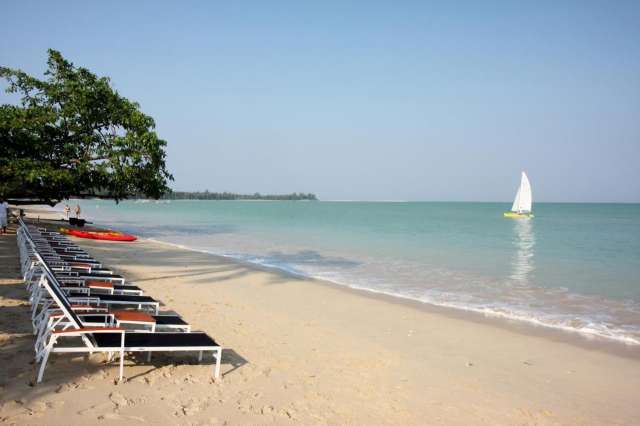 Thailanda - Krabi - KANTARY BEACH HOTEL VILLAS &amp; SUITES 5* / mic dejun