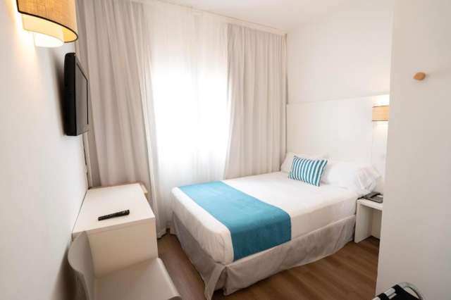 ! NOU ! Last Minute Menorca / BLUESEA Playa Azul 3* - plecare din Budapesta in 07.07
