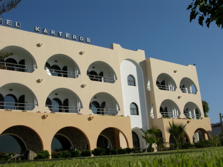 CRETA   Karteros Hotel 3* MIC DEJUN AVION SI TAXE INCLUSE TARIF 485 EUR