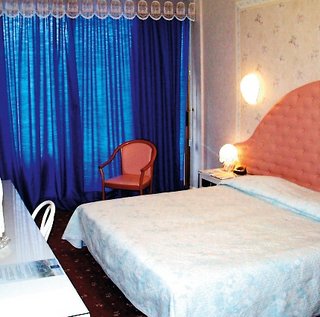 Senior Voyage Coasta de Azur și Provence 810 euro/pers plecare din Bucuresti 09.10