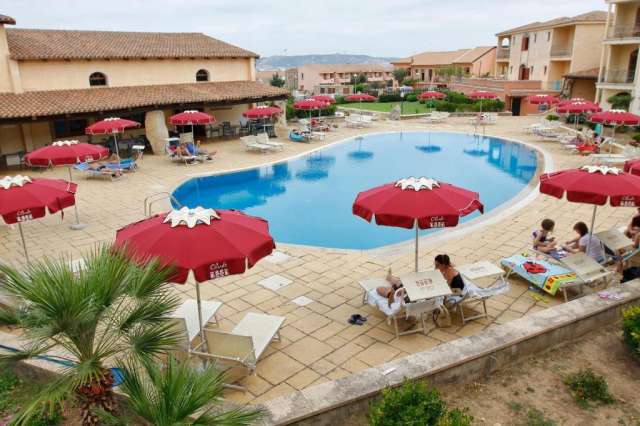 ULTRA LAST MINUTE SARDINIA 4**** CLUB ESSE POSADA ZBOR DIN OTOPENI CU TAXE INCLUSE