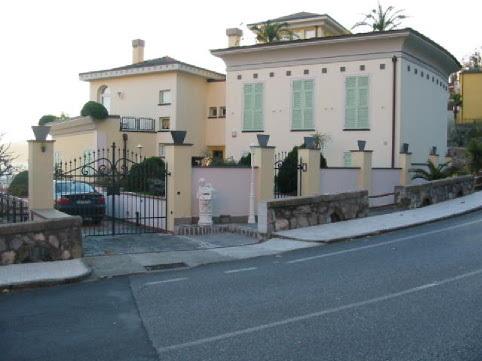  Villa Nina