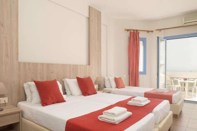  Vacanta de vara la plaja in Creta la doar 678 euro,avion din Cluj!!! Hersonissos Central Hotel 