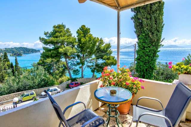 Vacanta de vara la plaja in Corfu la doar 490 euro,avion din Bucuresti!!! ALEXANDROS PERAMA CORFU 4*
