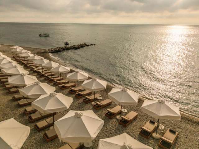  Vacanta de vara la plaja in Corfu la doar 1222 euro,avion din Bucuresti!!!Valmar Corfu 5* all inclusive
