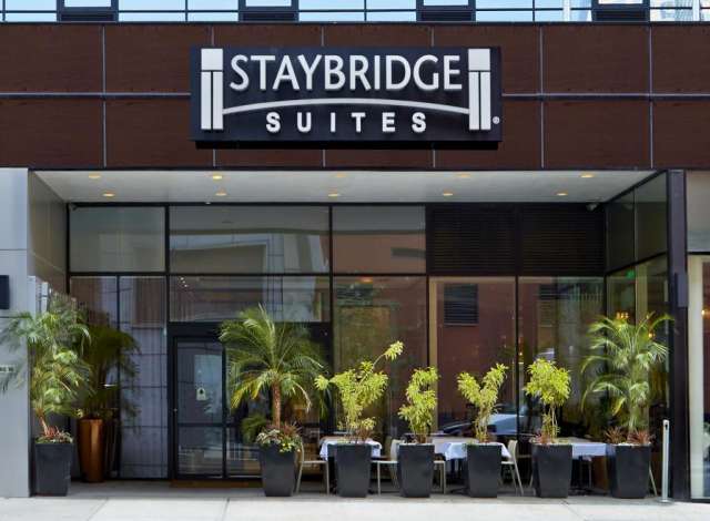  Staybridge Suites Times Square