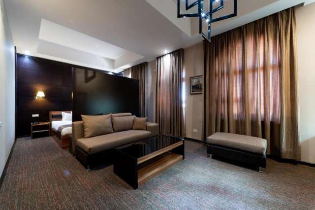 City break la Erevan: de la 230 euro cazare 3 nopti cu mic dejun+ transport avion+ toate taxele 