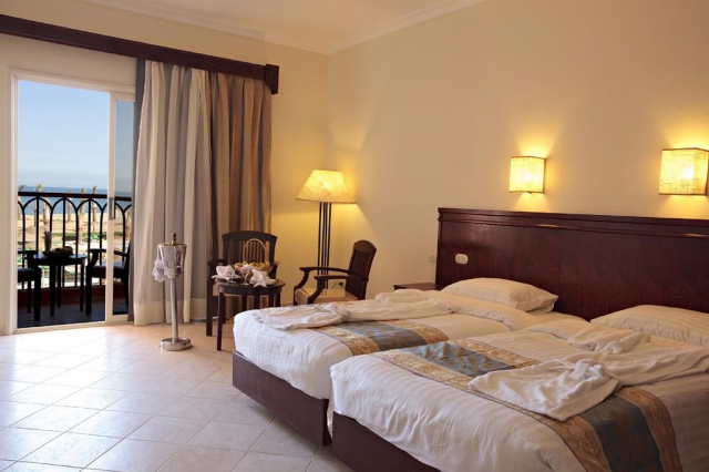HURGHADA HOTEL Three corners sunny beach / 4*+ AI AVION SI TAXE INCLUSE TARIF 552 EURO 