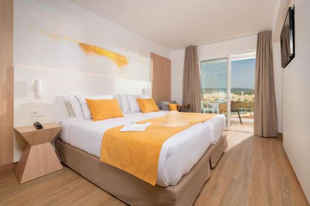 LAST MINUTE COSTA BRAVA 729 EURO / PERS - PLECARE DIN BUCURESTI 28.09 -  L''Azure Hotel ,7 nopti cazare