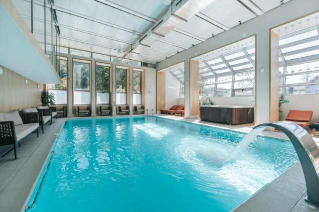 Paste in Sinaia la hotel Sinaia 4*