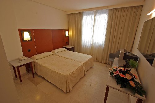 Escapada de toamna in BENIDORM - 6 nopti cu demipensiune de la doar 330 euro/pers. Zbor din Bucuresti
