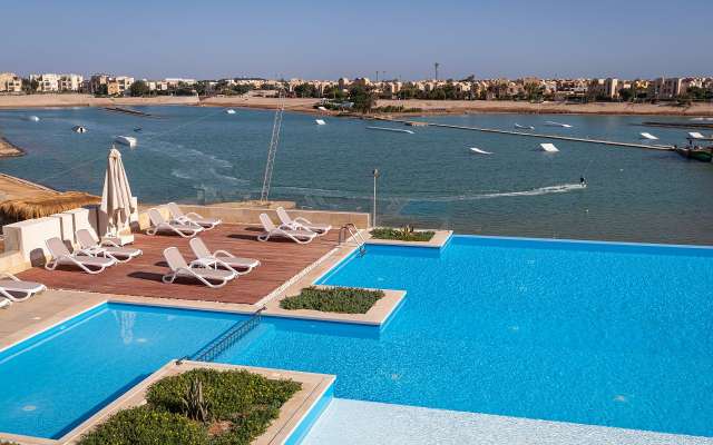 LAST MINUTE Creek Hotel &amp; Residences 5* ALL-INCLUSIVE PROMO AVION SI TAXE INCLUSE DOAR- 618 EURO