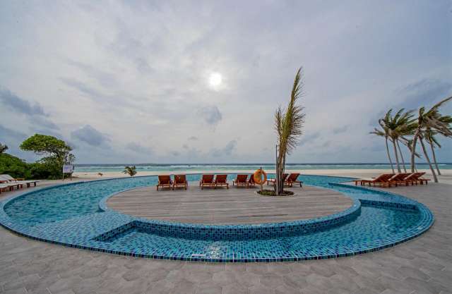 Craciun in Maldive CANAREEF RESORT MALDIVES 4*