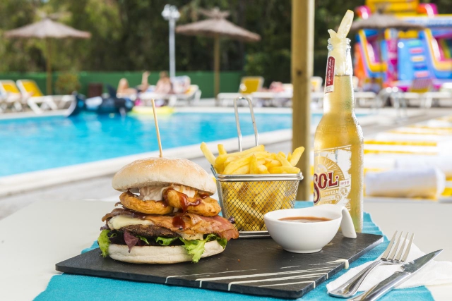 CITY BREAK LLORET DE MAR CU ZBOR DIN BUCURESTI 📍🗺️