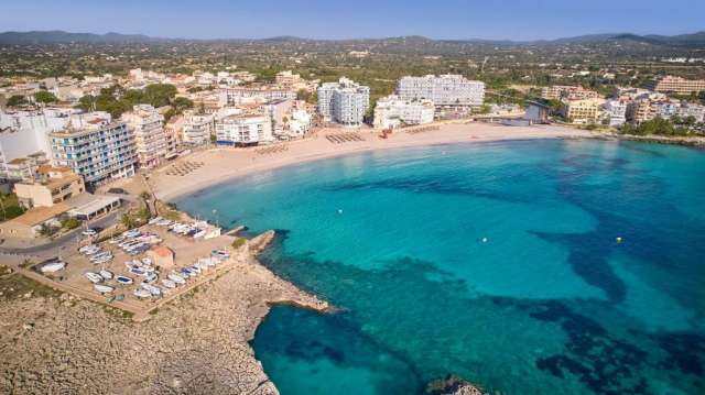 ULTRA LAST MINUTE PLAJA MALLORCA 4****DEMIPENSIUNE UNIVERSAL PERLA ZBOR DIN OTOPENI CU TAXE INCLUSE