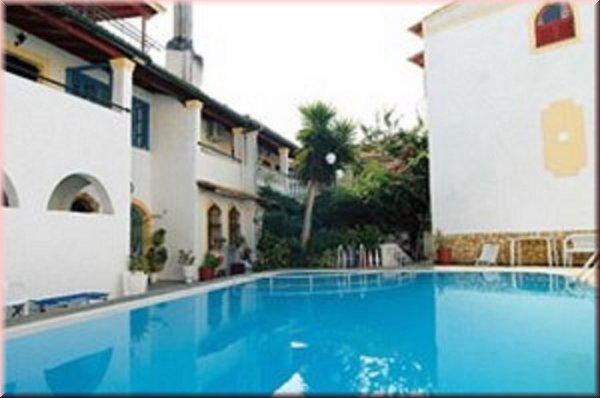 24.07 Ultimele locuri Grecia, Corfu din Bucuresti Bella Grecia 2+* 335 euro/pers totul inclus