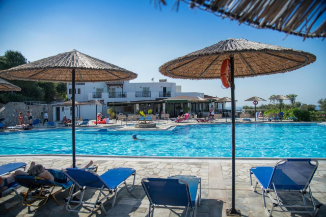 CRETA  HOTEL SEMIRAMIS VILLAGE 4 * AI  AVION SI TAXE INCLUSE TARIF 465 EUR