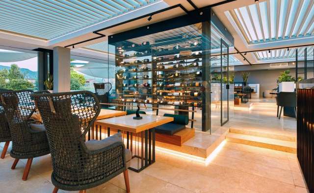 LAST MINUTE AMALFI COAST DELUXE MEC PAESTUM 5***** MIC DEJUN ZBOR DIN OTOPENI CU TAXE INCLUSE