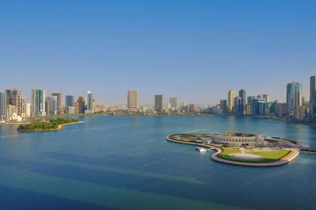  DoubleTree By Hilton Sharjah Waterfront Hotel And Residences